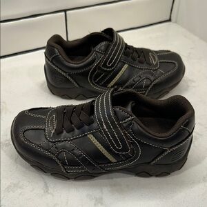 Skechers Kids Dark Brown Sneakers with Tan Accents Size 12